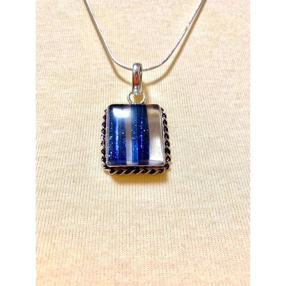π Beautiful ocean blue Goldstone necklace - Picture 5 of 9